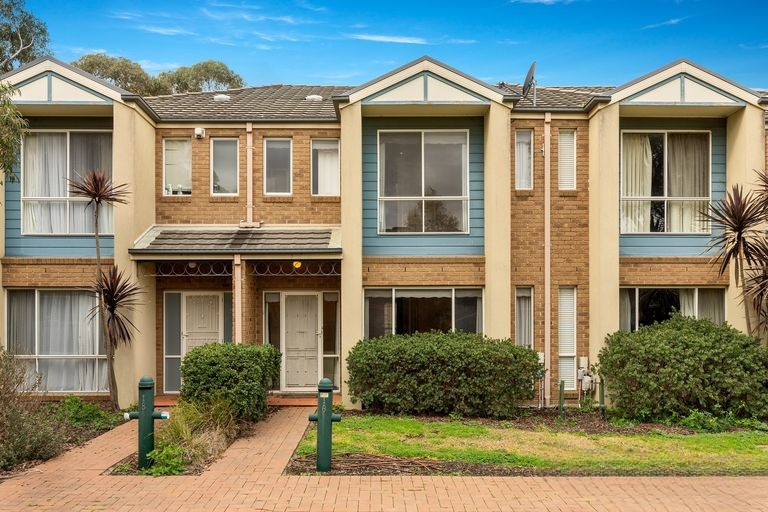 16 Malabar Walk, Bundoora, VIC 3083 - Thumbnail 2 - 02/05/2025