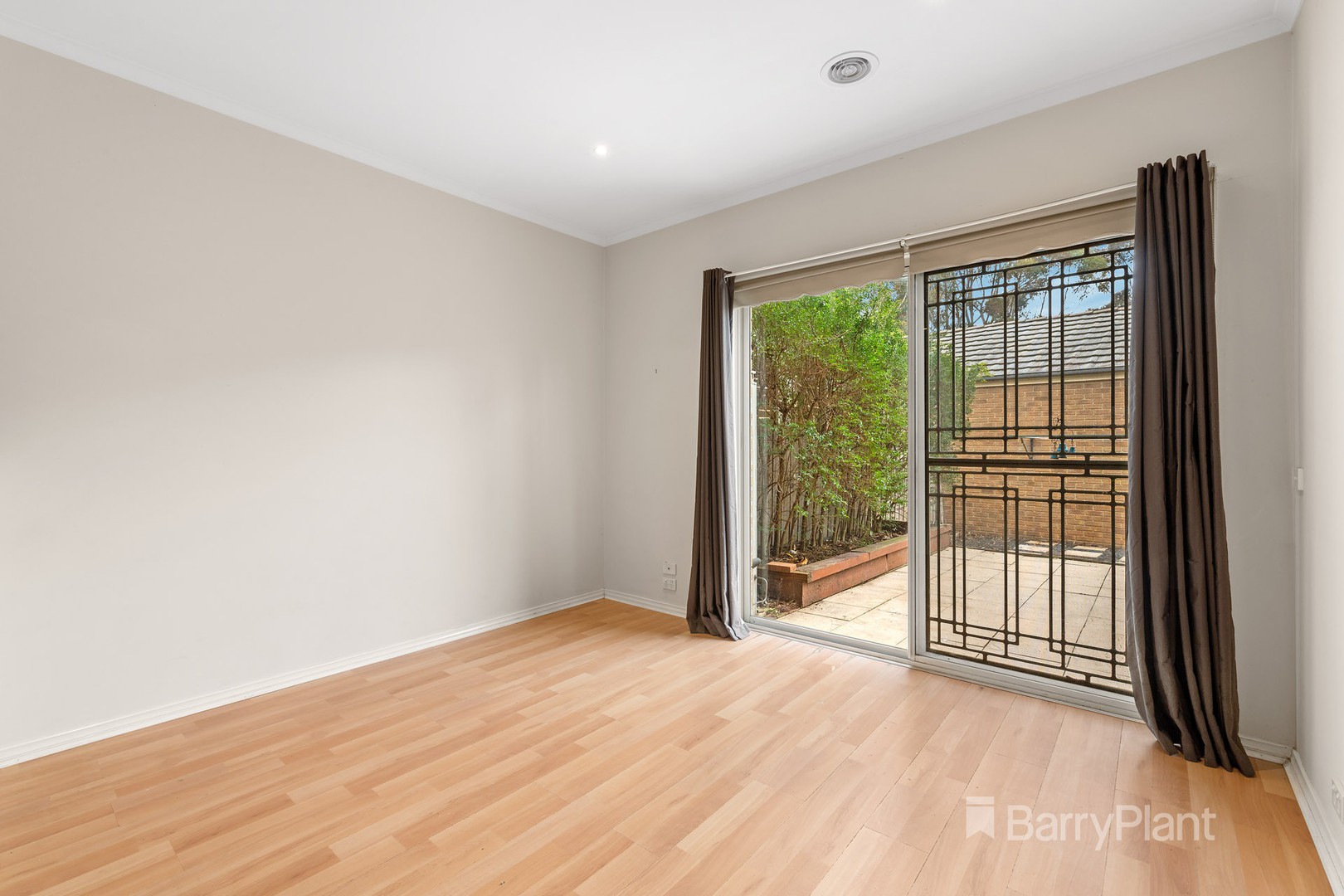 16 Malabar Walk, Bundoora, VIC 3083, Bundoora - Thumbnail 4