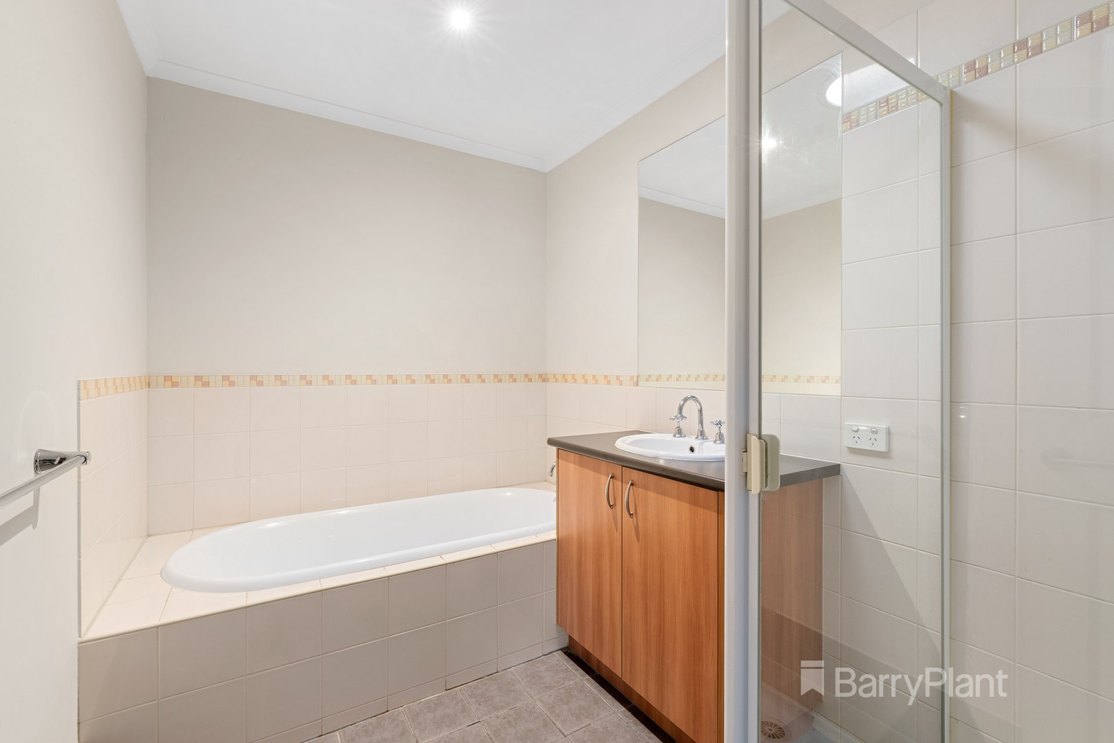 16 Malabar Walk, Bundoora, VIC 3083, Bundoora - Thumbnail 7