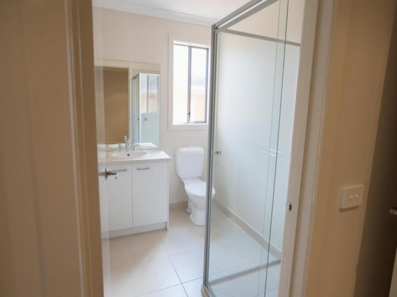 16 Mantua Drive, Greenvale, VIC 3059, Greenvale - Thumbnail 8