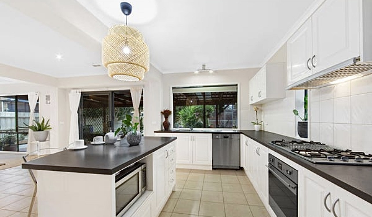 16 Market Terrace, Taylors Hill, VIC 3037, Taylors Hill - Thumbnail 5