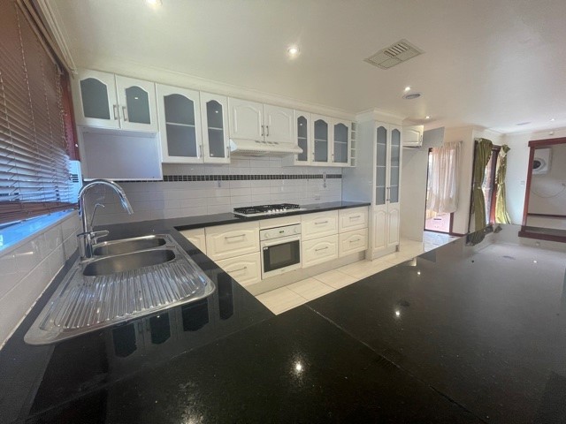 16 McClelland Drive, Mill Park, VIC 3082, Mill Park - Thumbnail 2