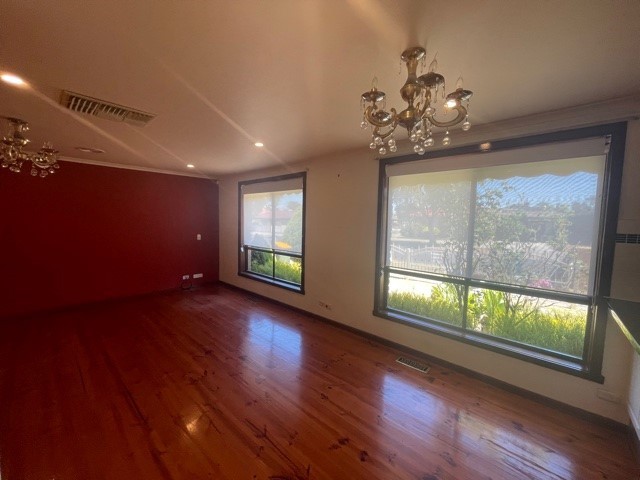 16 McClelland Drive, Mill Park, VIC 3082, Mill Park - Thumbnail 3