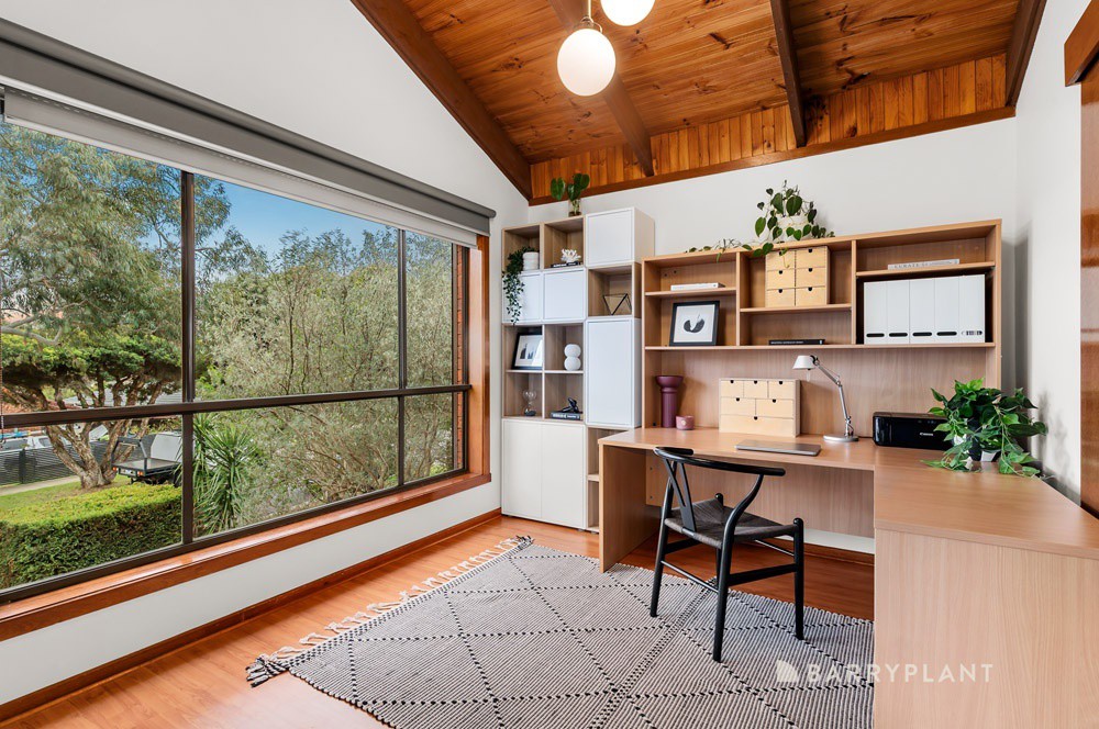 16 Mclaughlin Crescent, Mill Park, VIC 3082, Mill Park - Thumbnail 3