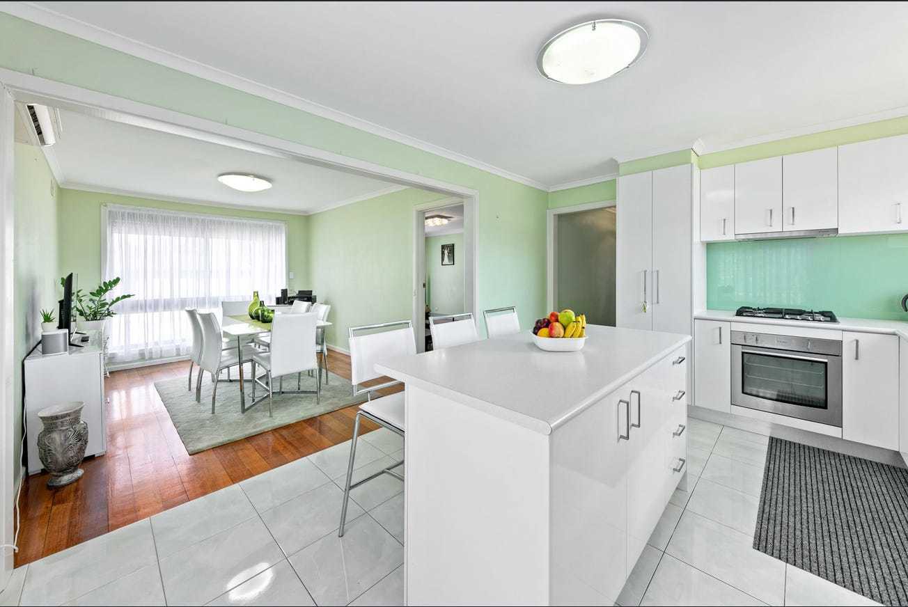 16 Meadowbank Drive, Sunshine North, VIC 3020, Sunshine North - Thumbnail 5