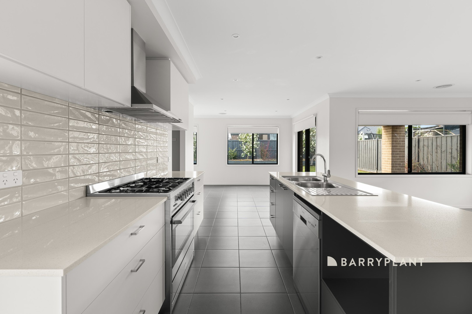 16 Meadowbrook Crescent, Warragul, VIC 3820, Warragul - Thumbnail 4