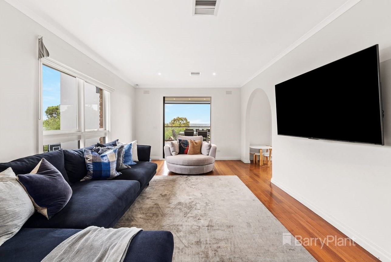 16 Meyrick Crescent, Viewbank, VIC 3084, Viewbank - Thumbnail 2