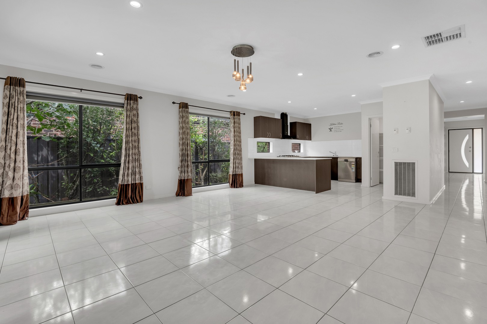 16 Moor Park Drive, Craigieburn, VIC 3064, Craigieburn - Thumbnail 4