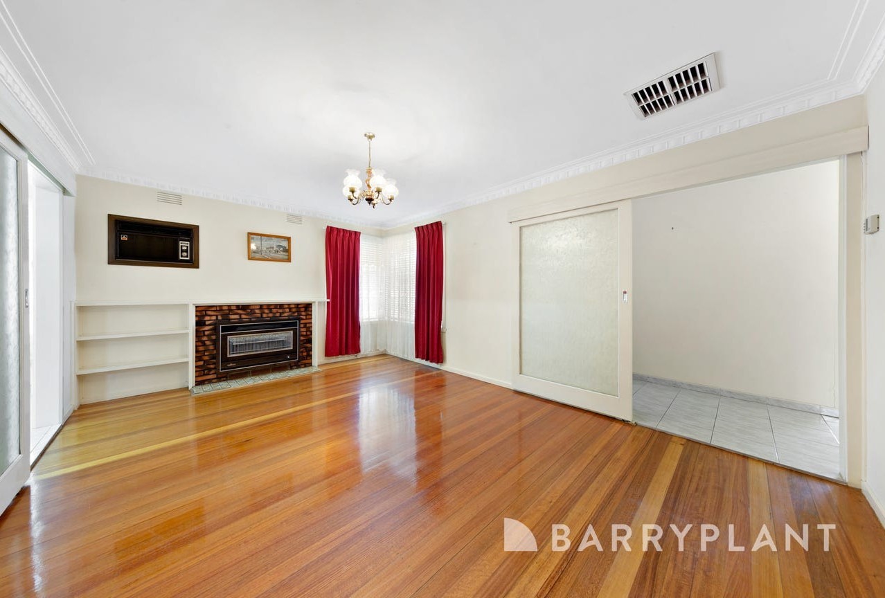 16 Mulhall Drive, St Albans, VIC 3021 - Thumbnail 1 - 09/06/2026