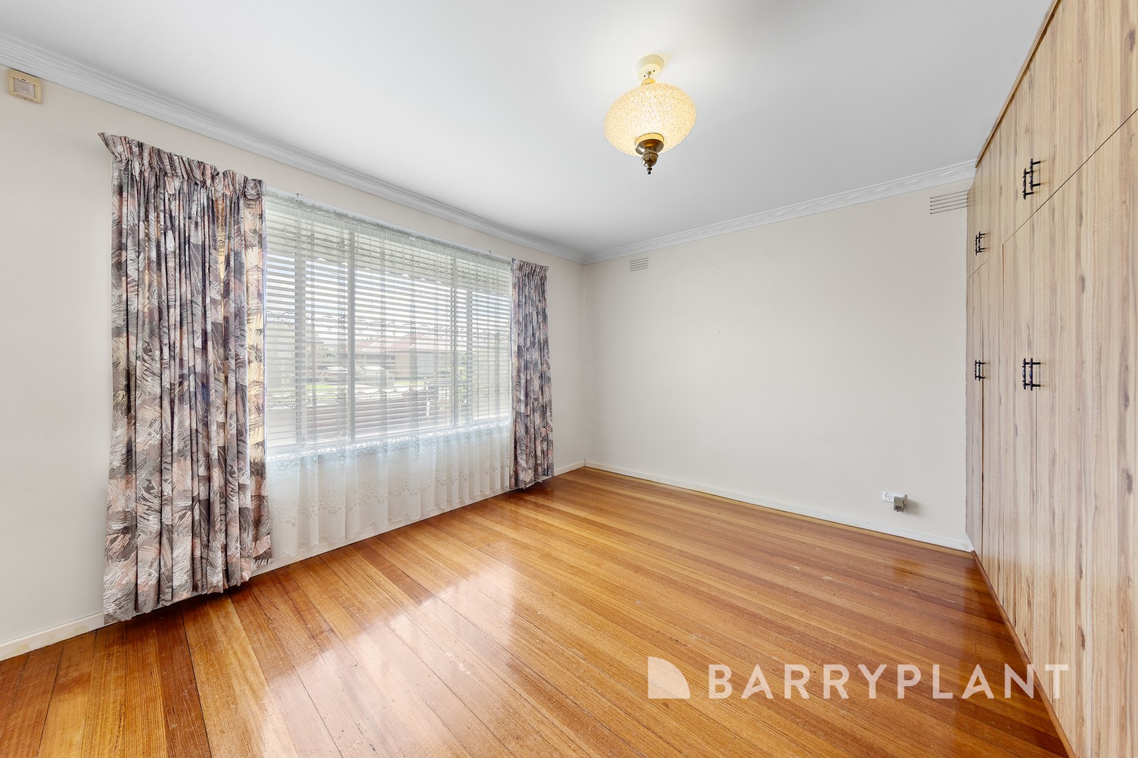 16 Mulhall Drive, St Albans, VIC 3021, St Albans - Thumbnail 7