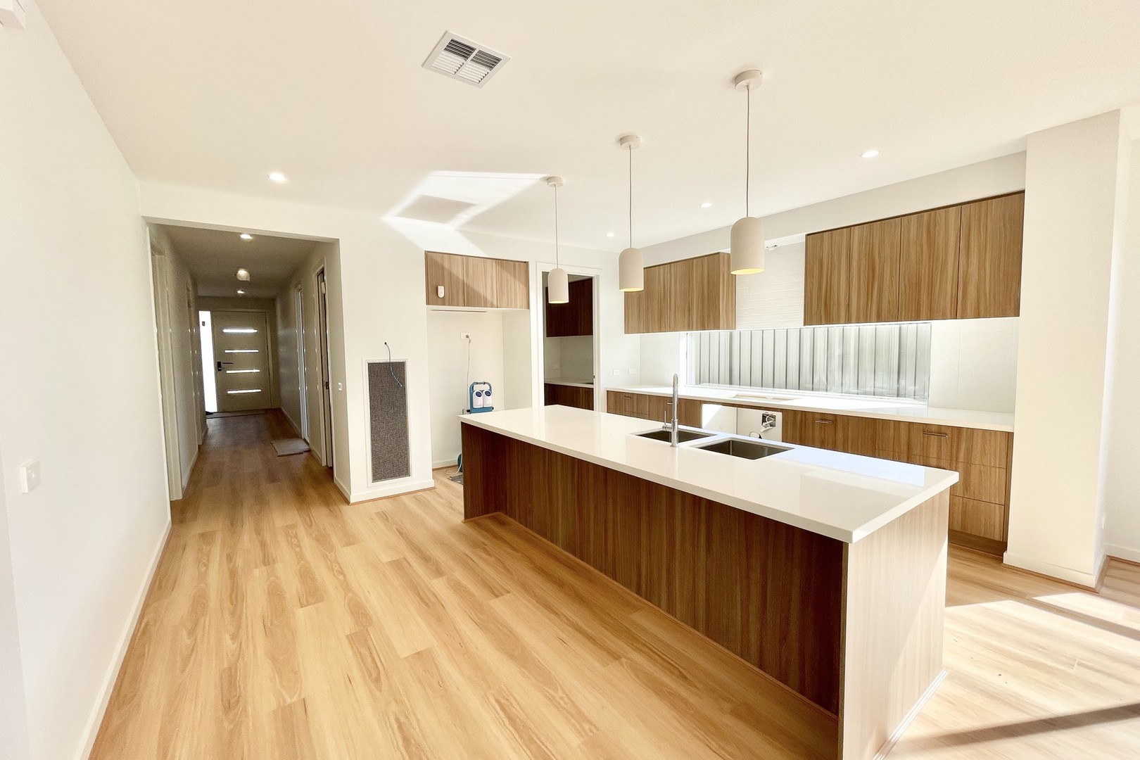 16 Narran Road, Truganina, VIC 3029 - Thumbnail 2 - 09/02/2026