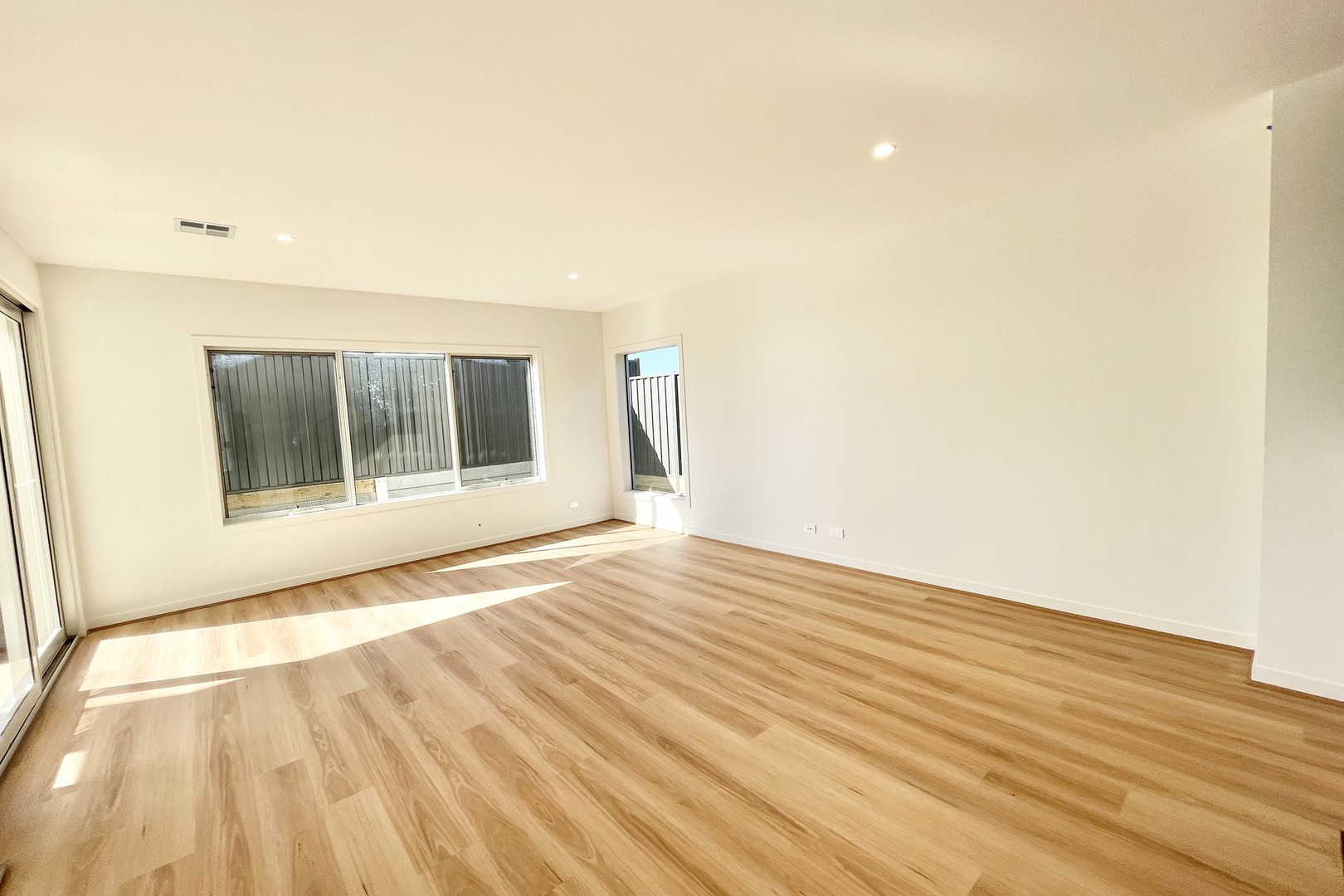 16 Narran Road, Truganina, VIC 3029, Truganina - Thumbnail 4