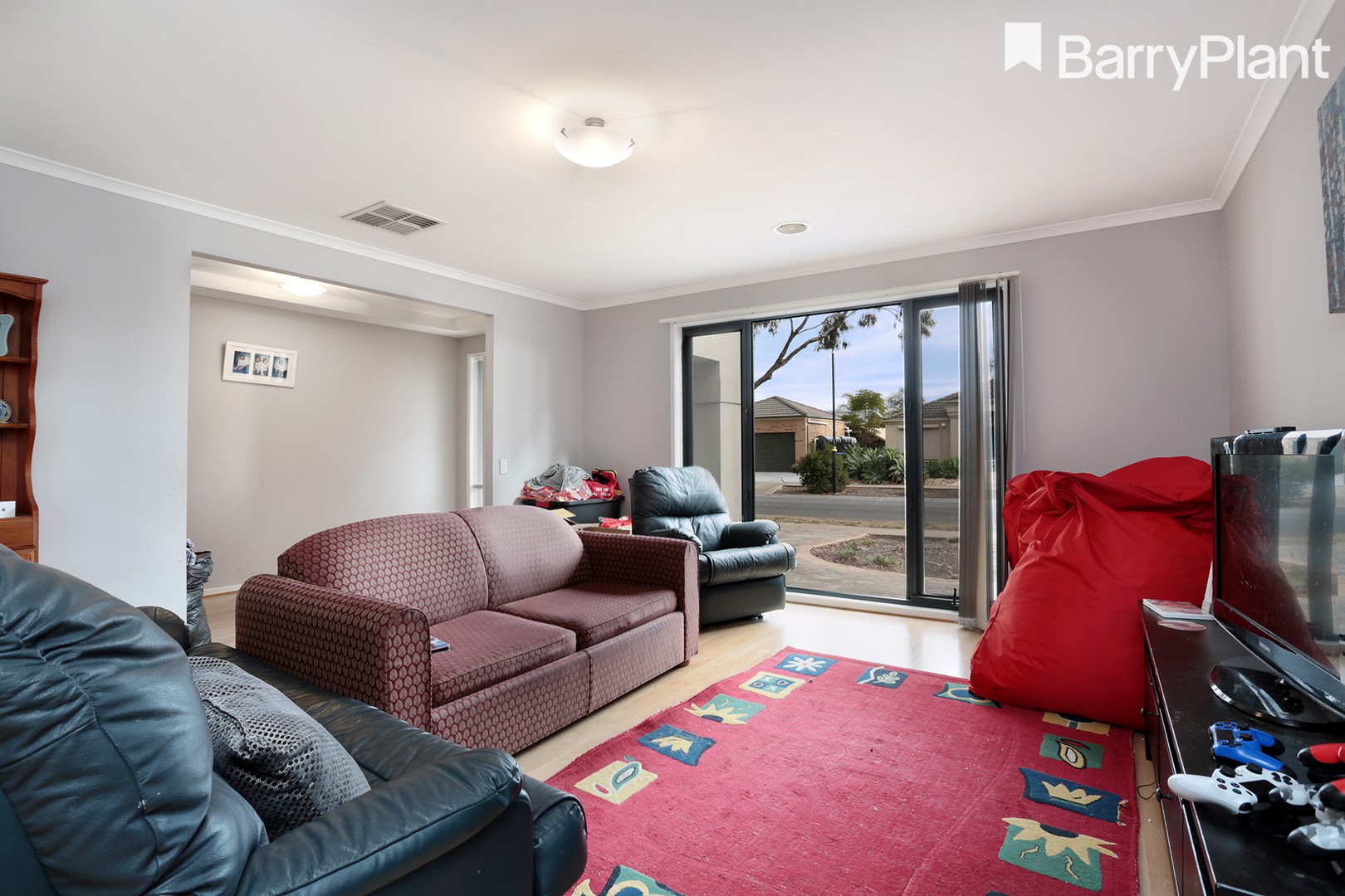 16 Neptune Drive, Point Cook, VIC 3030, Point Cook - Thumbnail 2