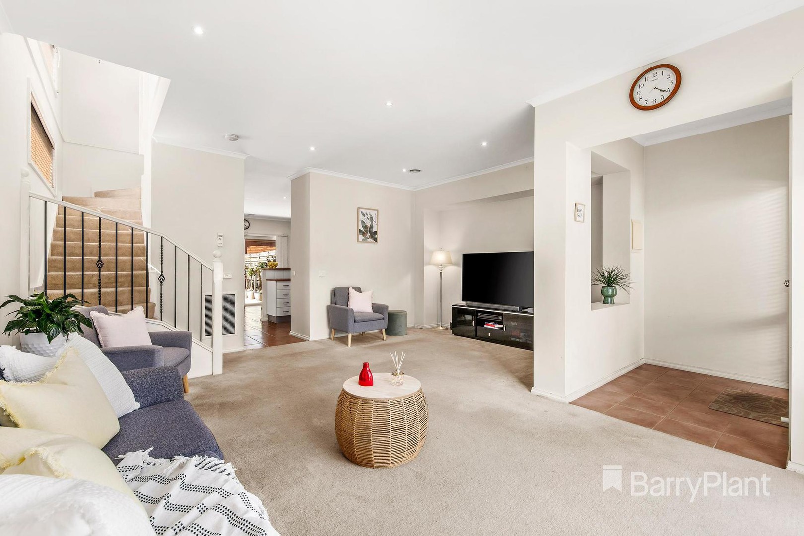 16 Newell Street, South Morang, VIC 3752, South Morang - Thumbnail 2
