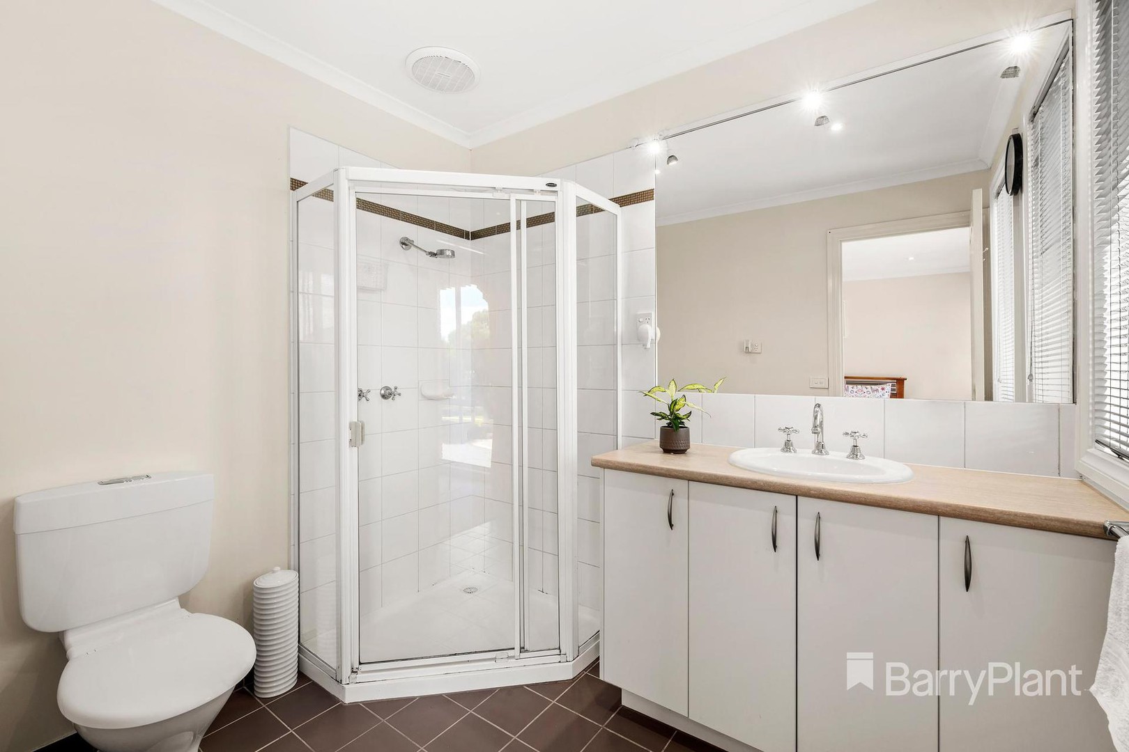 16 Newell Street, South Morang, VIC 3752, South Morang - Thumbnail 6