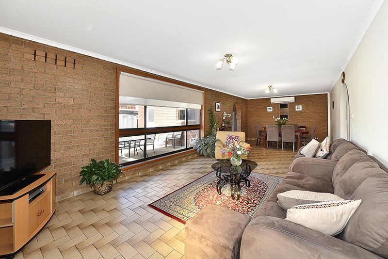 16 Newman Street, Niddrie, VIC 3042, Niddrie - Thumbnail 2