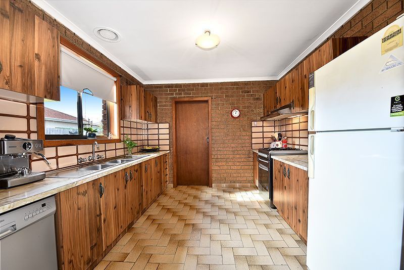 16 Newman Street, Niddrie, VIC 3042, Niddrie - Thumbnail 3