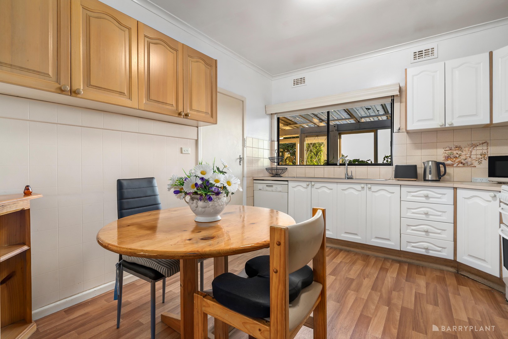 16 Nirvana Crescent, Bulleen, VIC 3105, Bulleen - Thumbnail 4