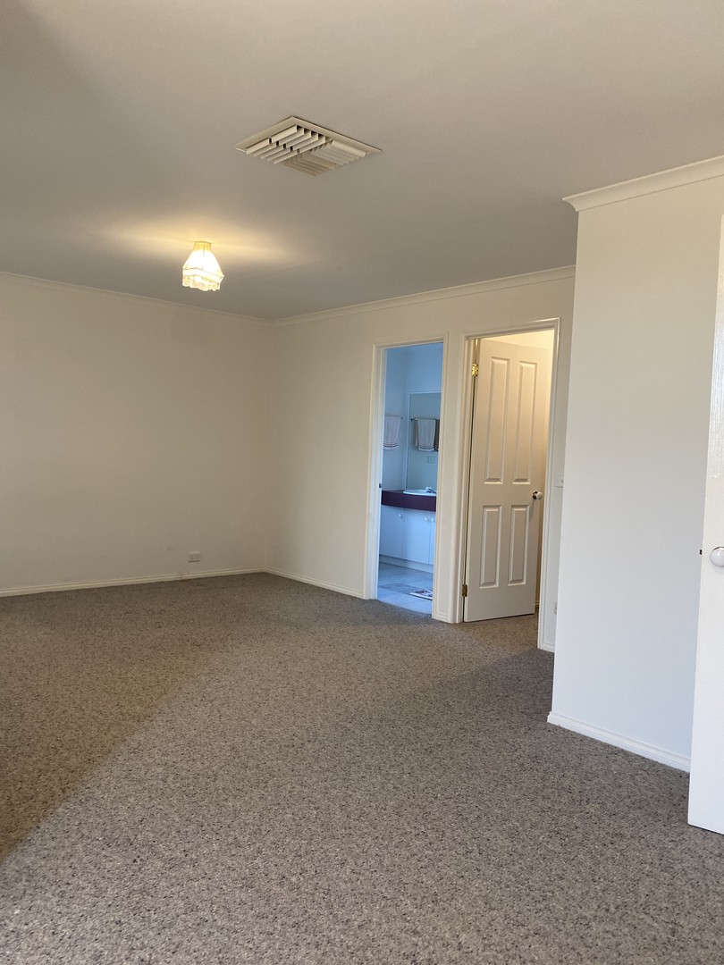 16 Nitaya Street, Hoppers Crossing, VIC 3029, Hoppers Crossing - Thumbnail 7