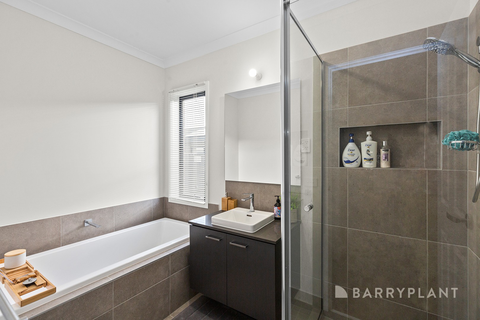 16 Noah Road, Clyde North, VIC 3978, Clyde North - Thumbnail 8