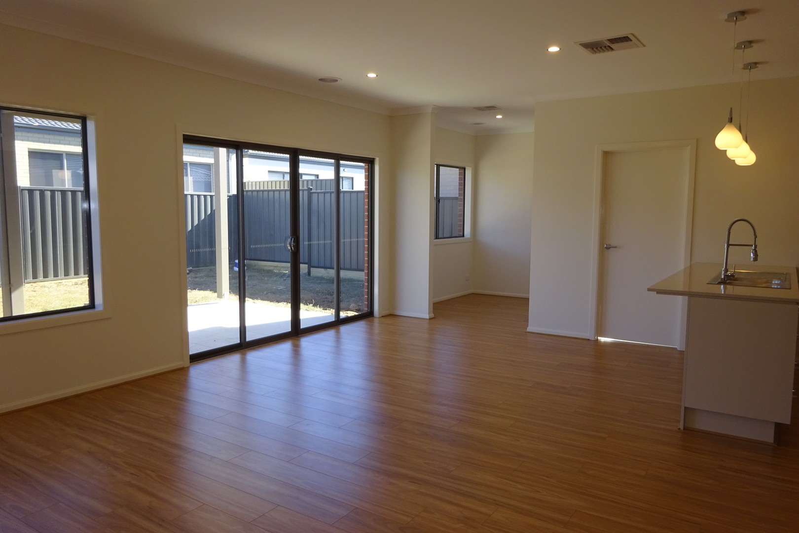 16 Ortakoy Street, Craigieburn, VIC 3064, Craigieburn - Thumbnail 5