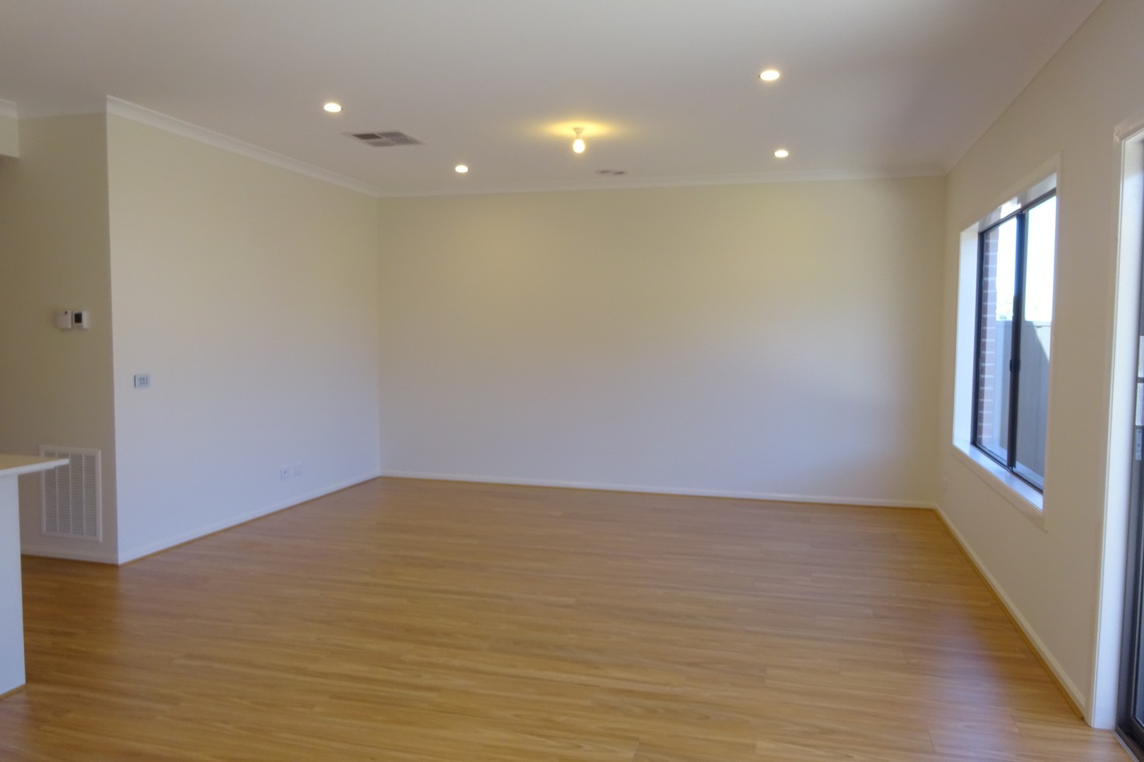 16 Ortakoy Street, Craigieburn, VIC 3064, Craigieburn - Thumbnail 6