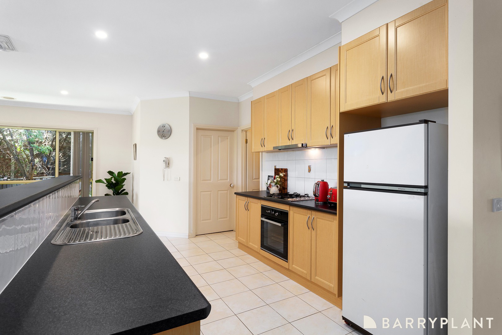 16 Overland Drive, Doreen, VIC 3754, Doreen - Thumbnail 2