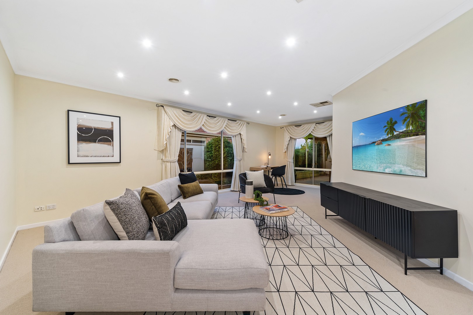 4 Glenview Place, TAMWORTH NSW 2340, Tamworth - Thumbnail 2