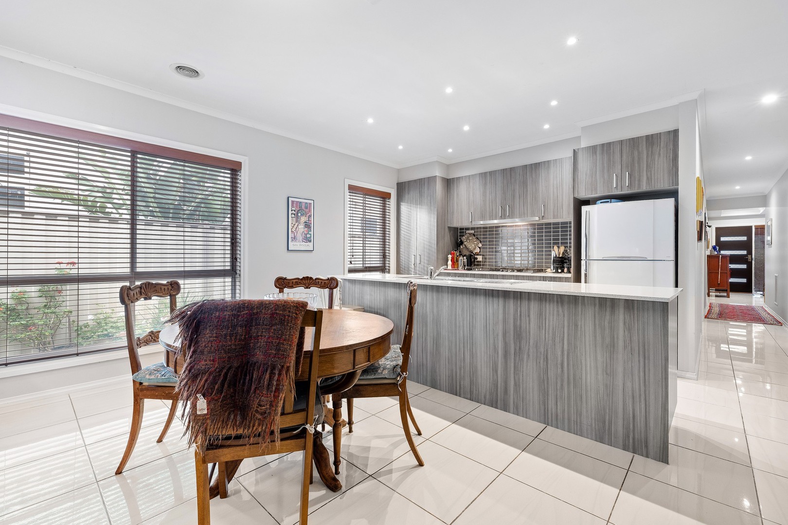 16 Palmer Avenue, Point Cook, VIC 3030, Point Cook - Thumbnail 4