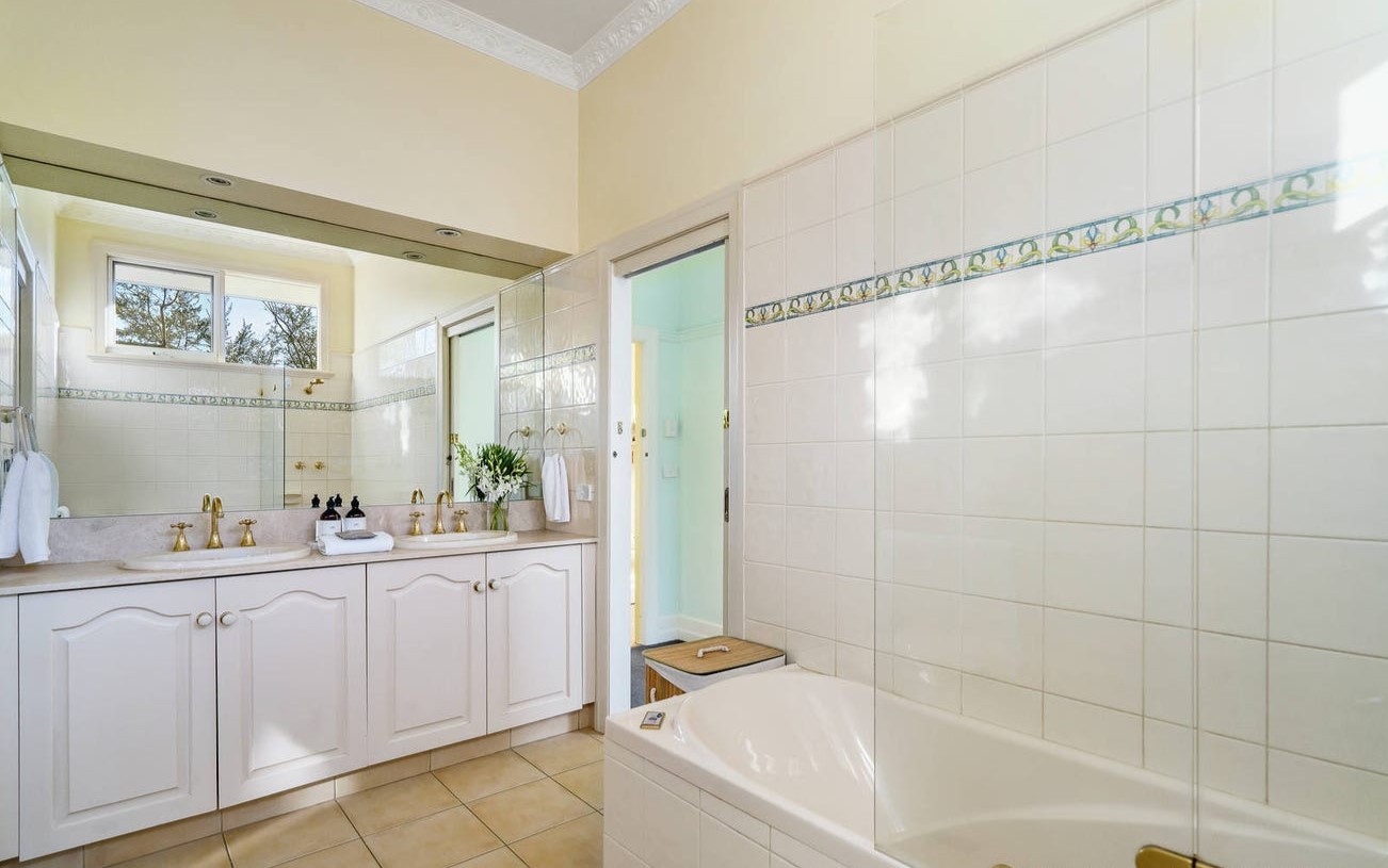 16 Panoramic Road, Balwyn North, VIC 3104, Balwyn North - Thumbnail 8