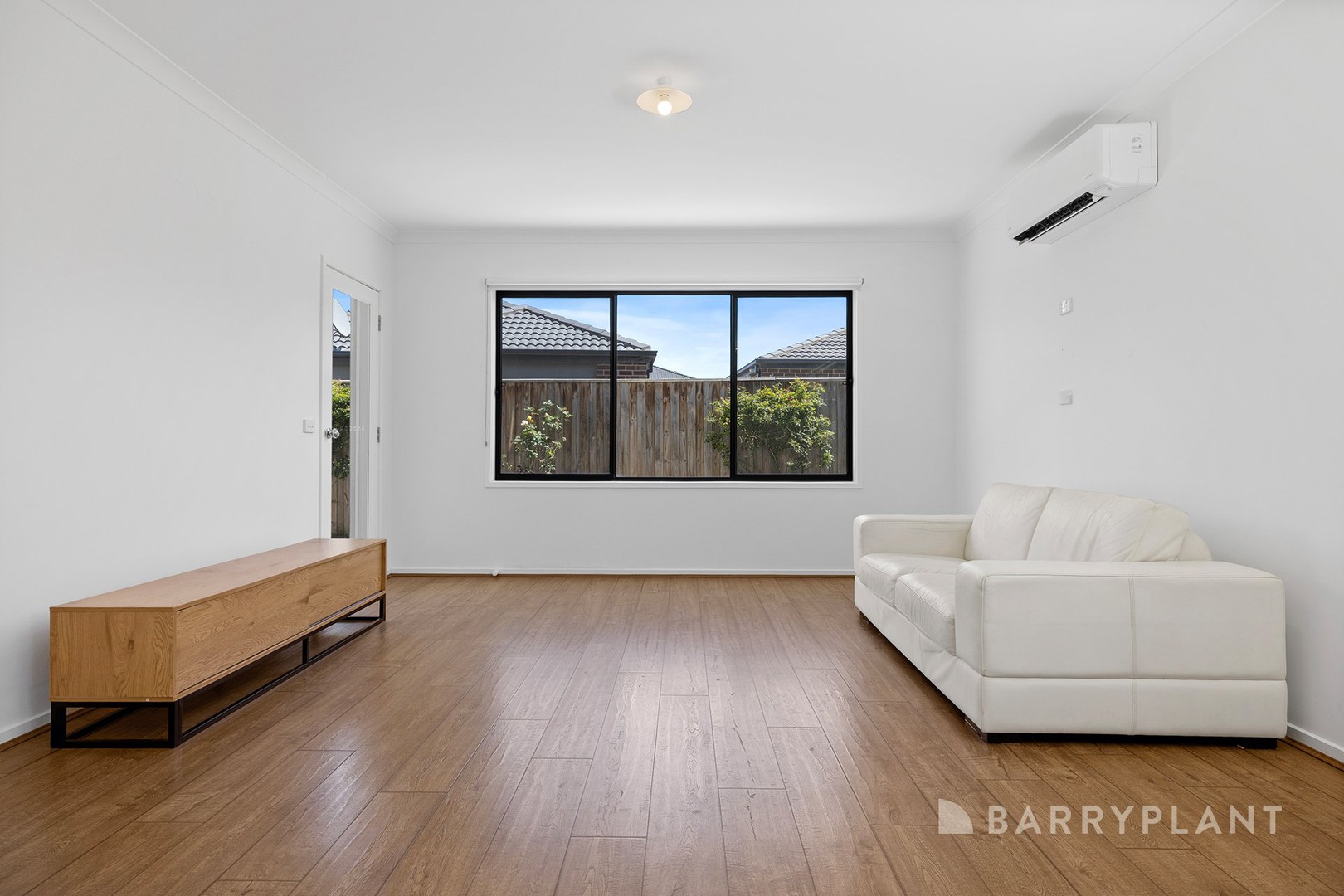 16 Parker Street, Officer, VIC 3809 - Thumbnail 2 - 26/10/2026