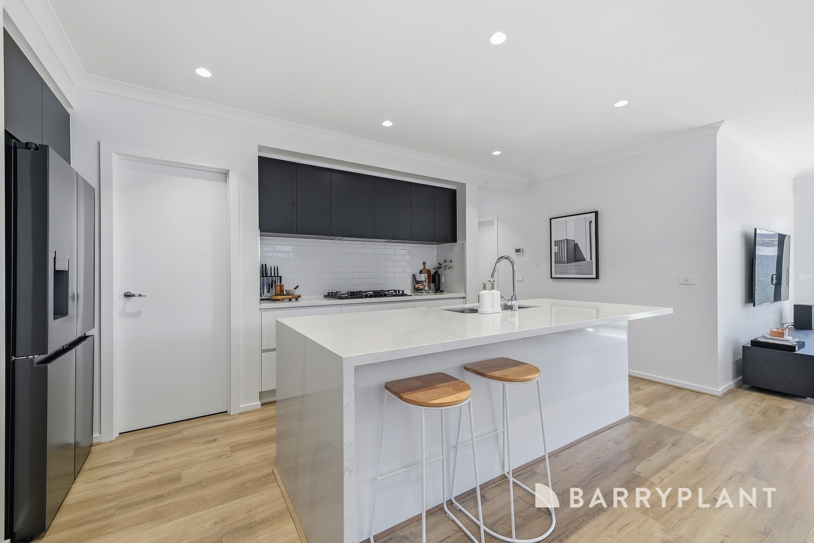 16 Pecan Grove, Clyde North, VIC 3978, Clyde North - Thumbnail 5