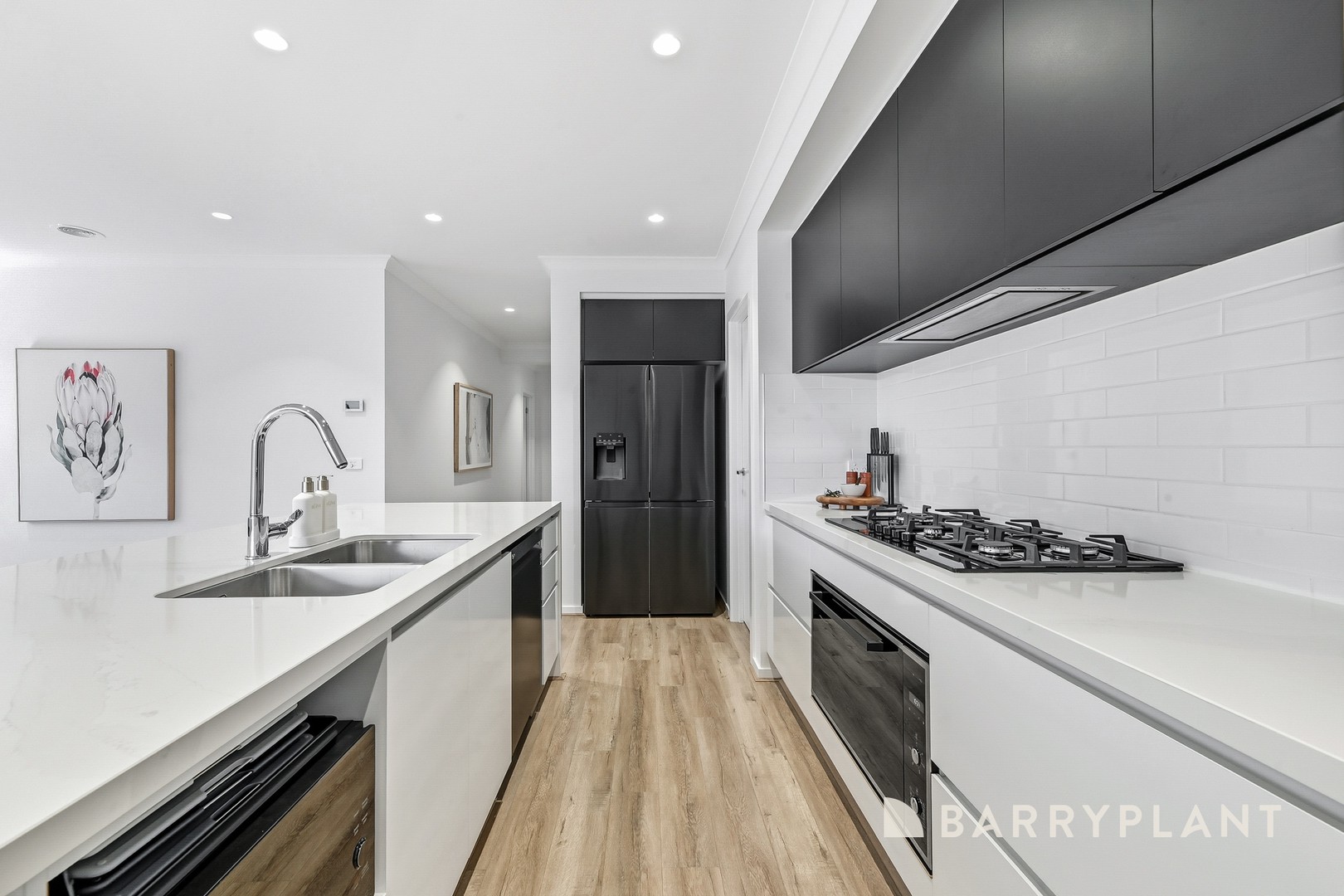 16 Pecan Grove, Clyde North, VIC 3978, Clyde North - Thumbnail 6