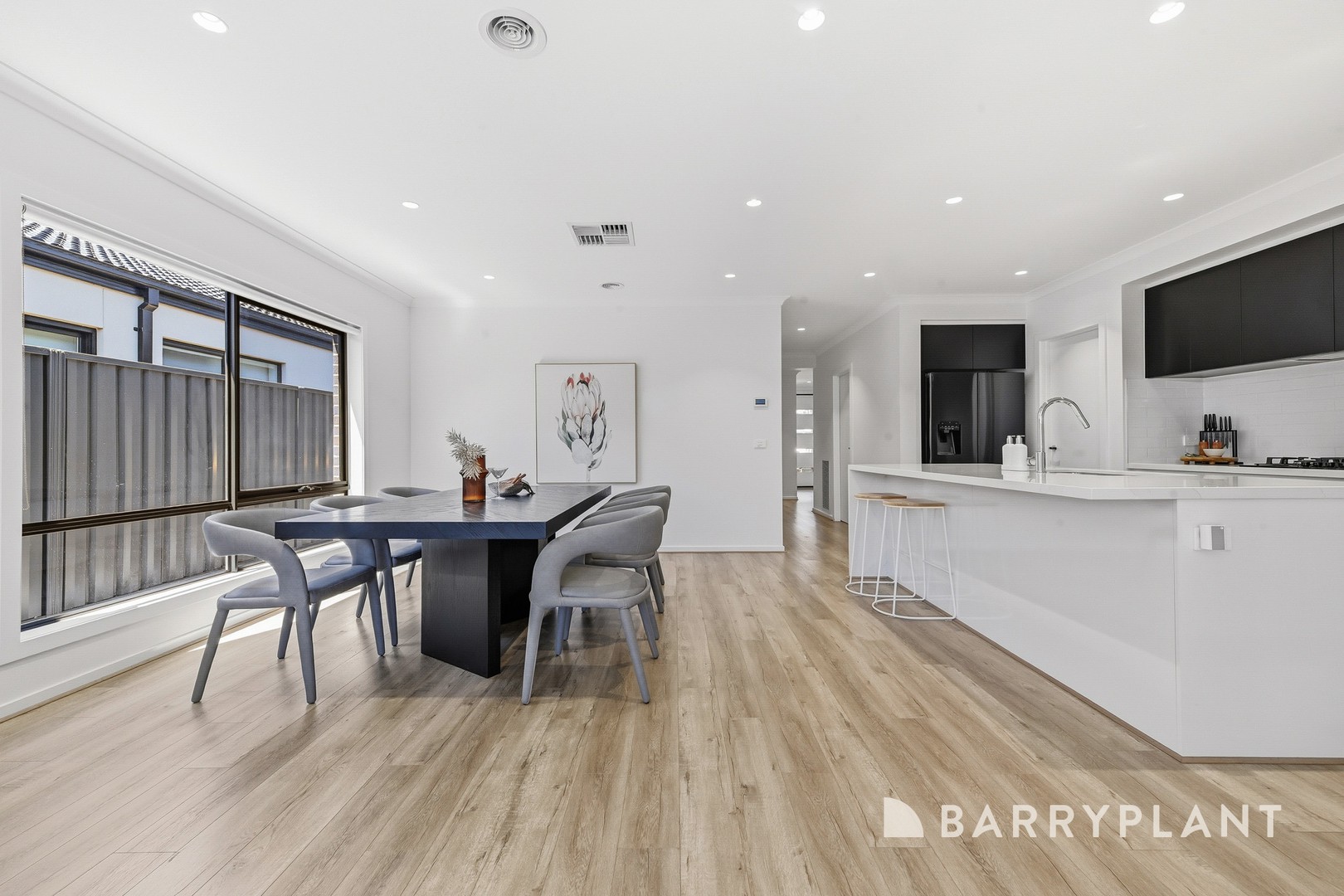 16 Pecan Grove, Clyde North, VIC 3978, Clyde North - Thumbnail 8