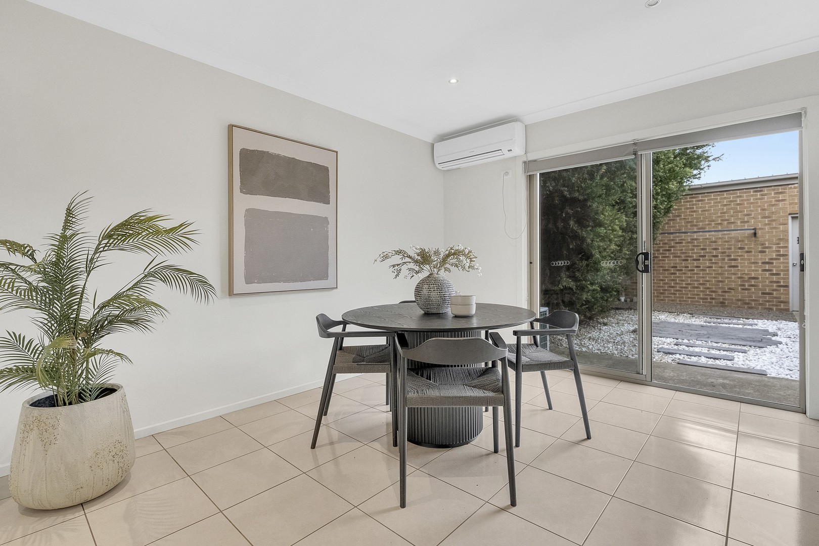 16 Penhall Drive, Craigieburn, VIC 3064, Craigieburn - Thumbnail 4