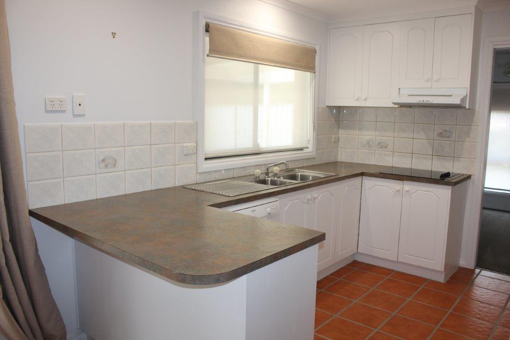 16 Pevensey Grove, Mildura, VIC 3500, Mildura - Thumbnail 3