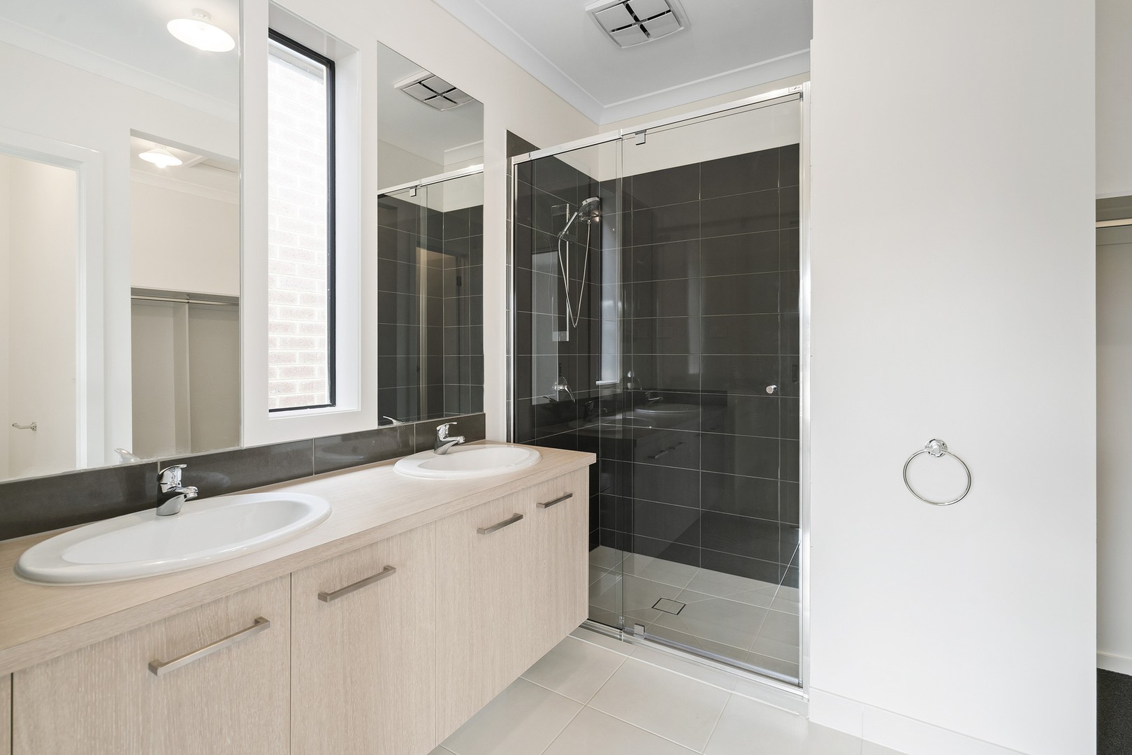 16 Popular Street, Rockbank, VIC 3335, Rockbank - Thumbnail 5