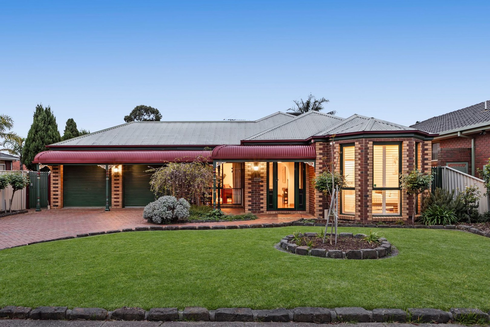 16 Queen Victoria Crescent, Taylors Lakes - Image 1