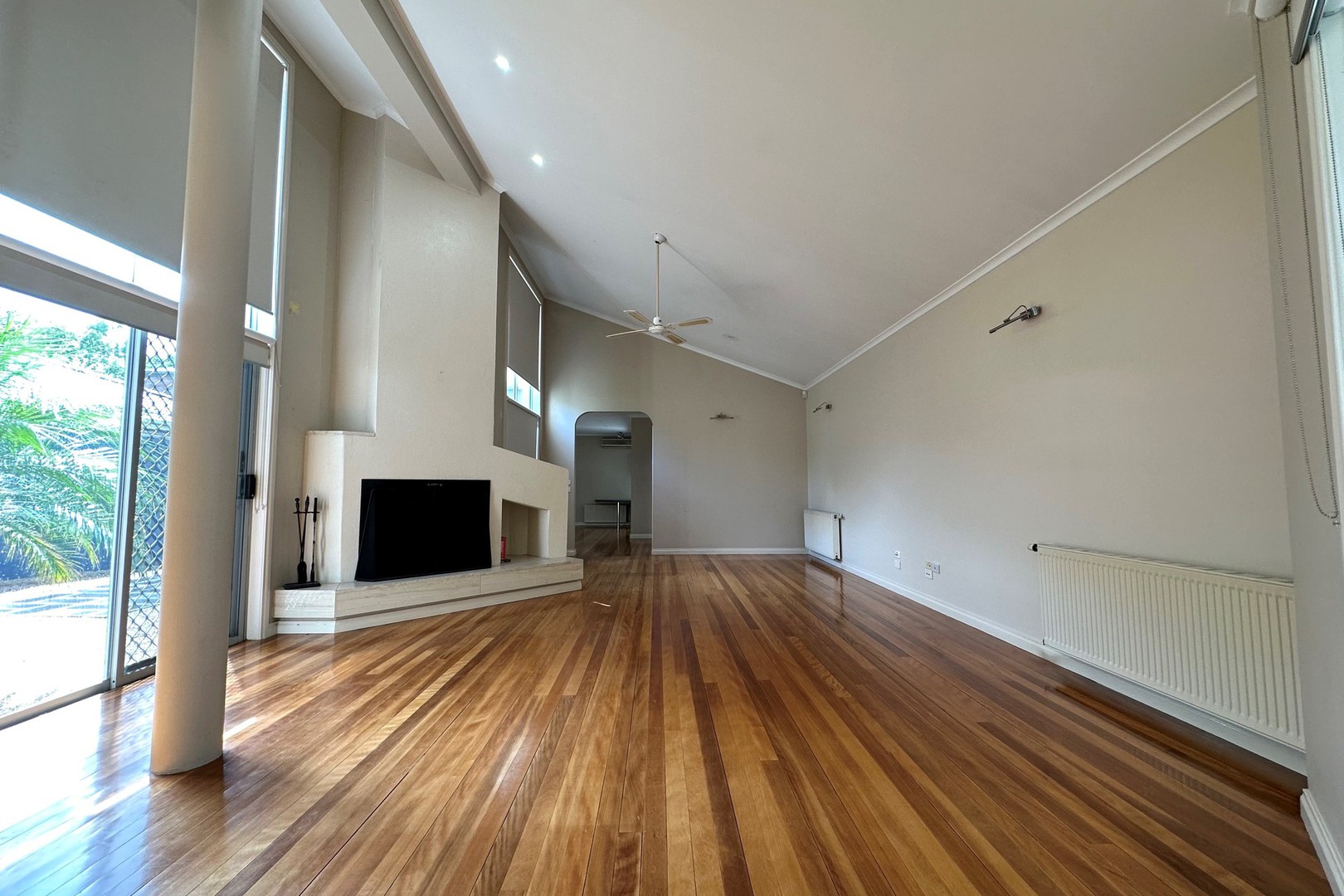 16 Queens Parade, Hillside, VIC 3037, Hillside - Thumbnail 2