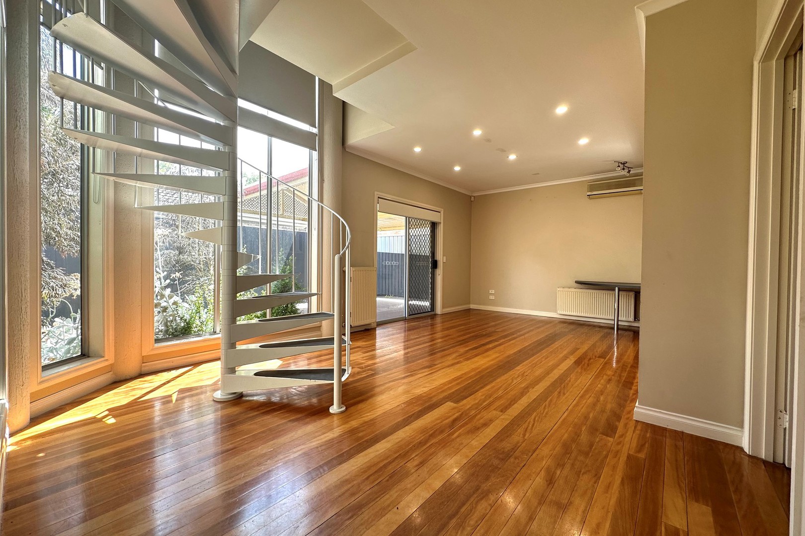 16 Queens Parade, Hillside, VIC 3037, Hillside - Thumbnail 3