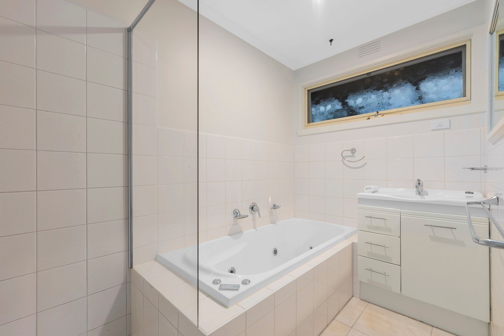 16 Rachelle Drive, Wantirna, VIC 3152, Wantirna - Thumbnail 8