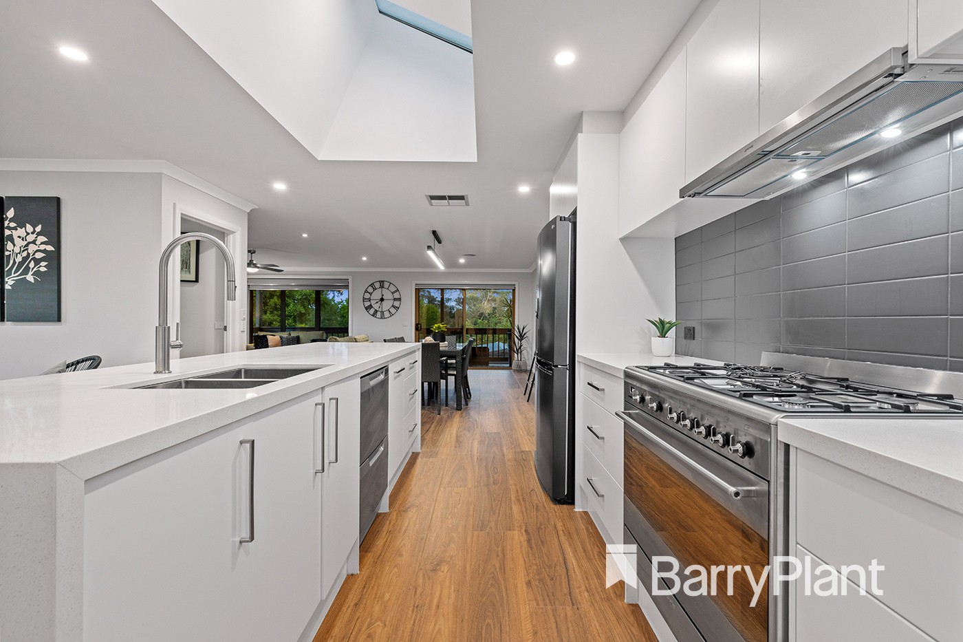 16 Railway Road, Seville, VIC 3139, Seville - Thumbnail 5