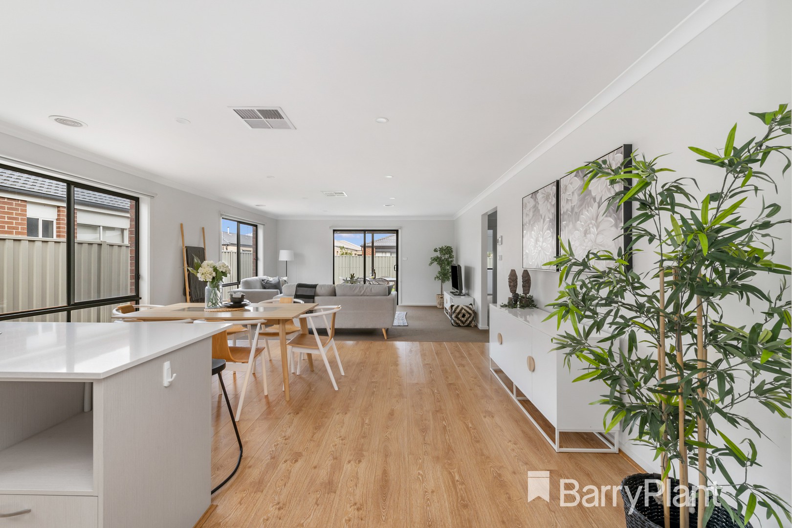 16 Raspberry Way, Kurunjang, VIC 3337, Kurunjang - Thumbnail 8