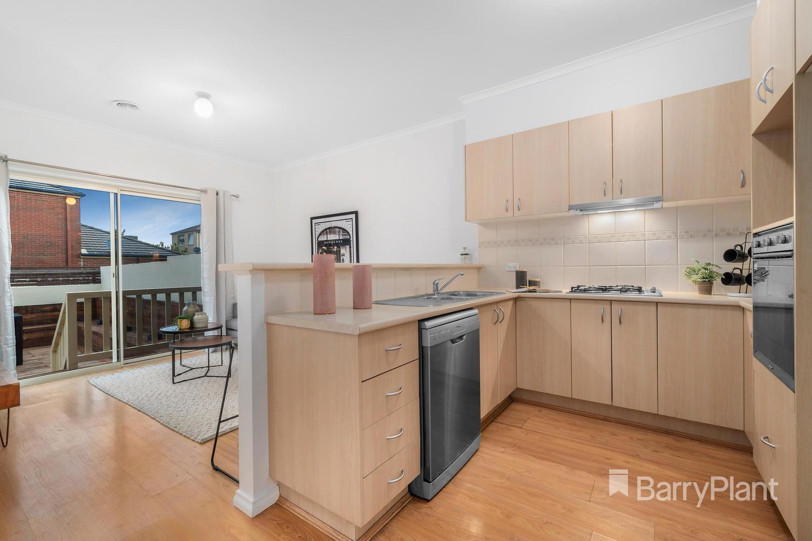 16 Redbark Hill Circuit, South Morang, VIC 3752, South Morang - Thumbnail 5