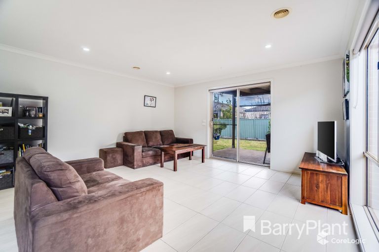 16 Reddington  Way, Wyndham Vale, VIC 3024, Wyndham Vale - Thumbnail 3