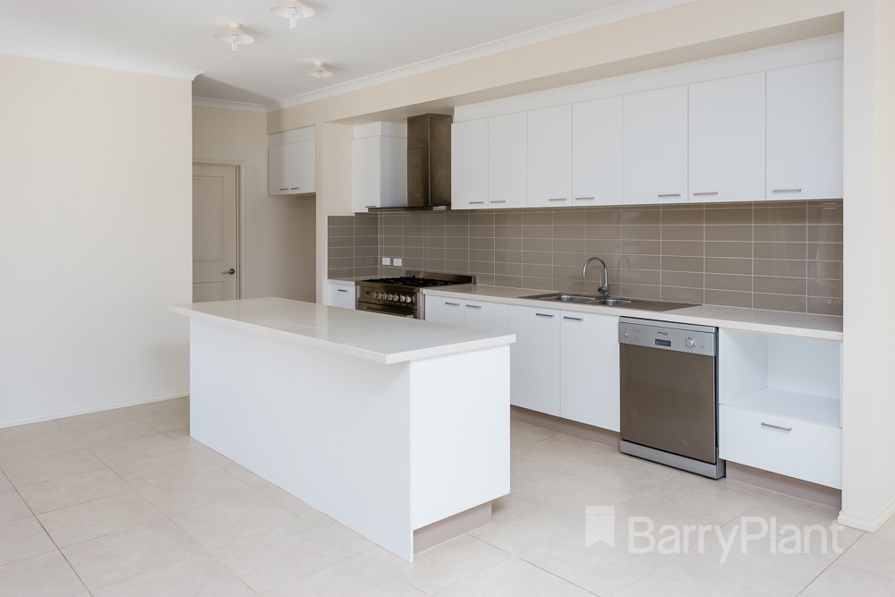 16 Rhode Island Close, Point Cook, VIC 3030, Point Cook - Thumbnail 7