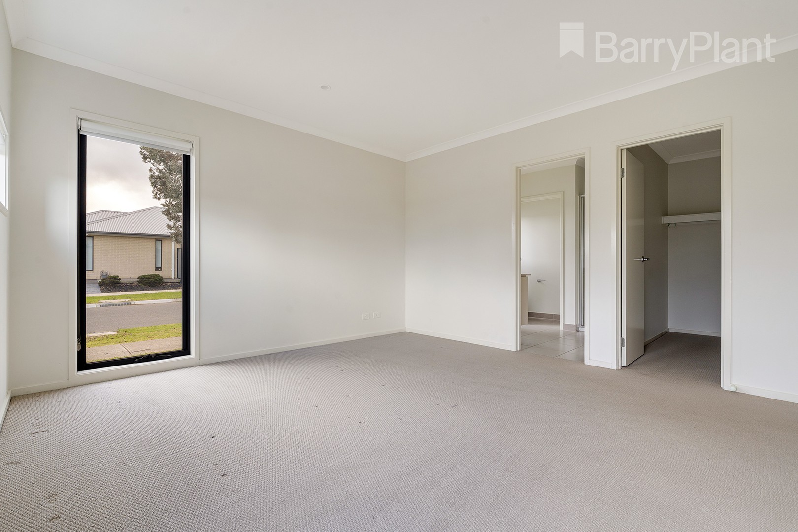 16 Riegelhuth Street, Craigieburn, VIC 3064, Craigieburn - Thumbnail 4