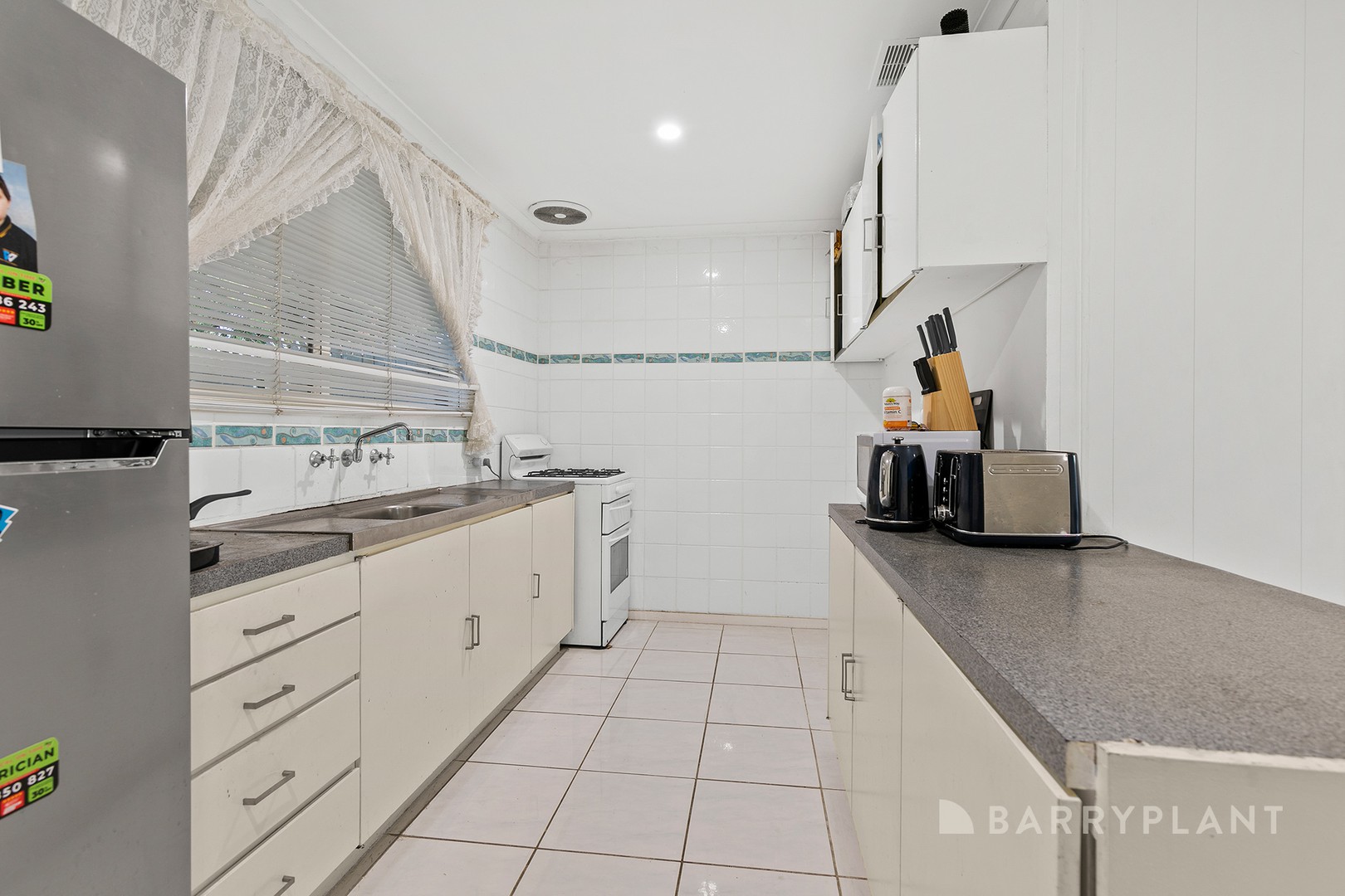 16 Rokewood Crescent, Meadow Heights, VIC 3048, Meadow Heights - Thumbnail 3