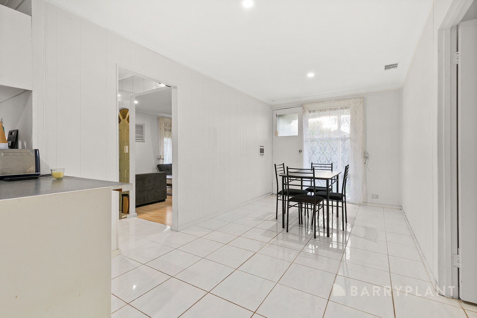 16 Rokewood Crescent, Meadow Heights, VIC 3048, Meadow Heights - Thumbnail 5