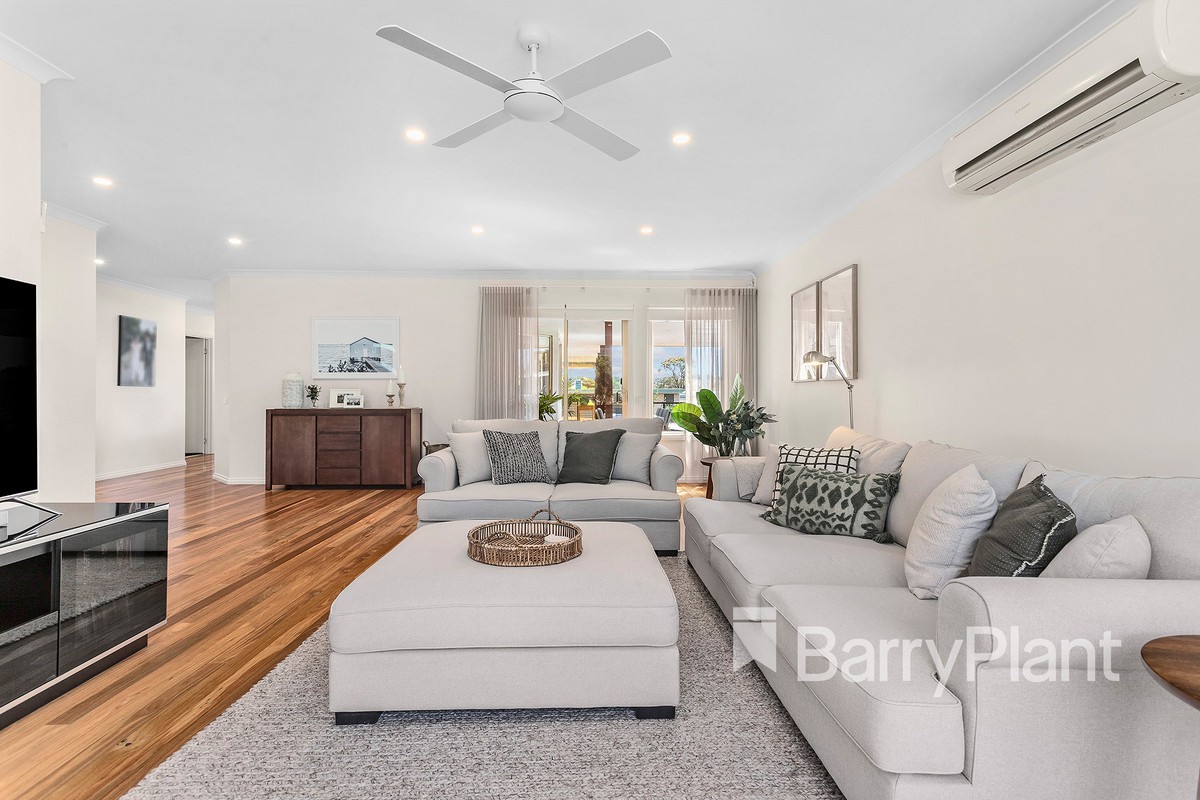 16 Rosebud Avenue, Rosebud, VIC 3939 - Thumbnail 2 - 03/11/2021